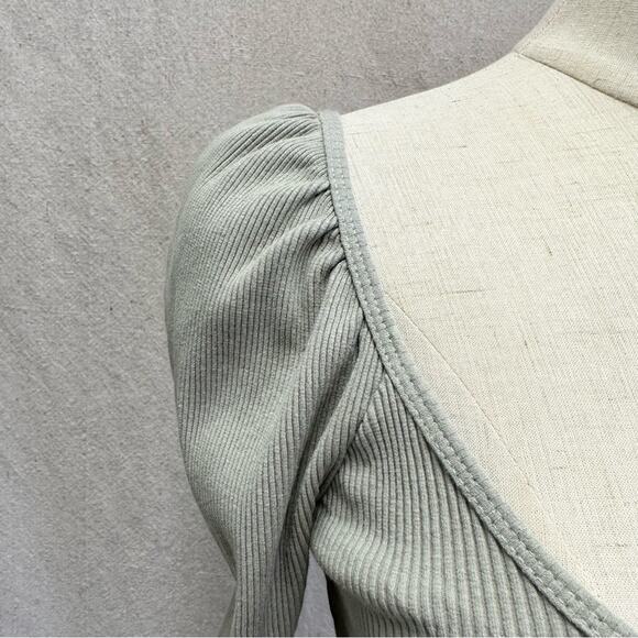 Zara sage green ribbed puff sleeve semi crop top, scoop neck Medium - Picture 3 of 13